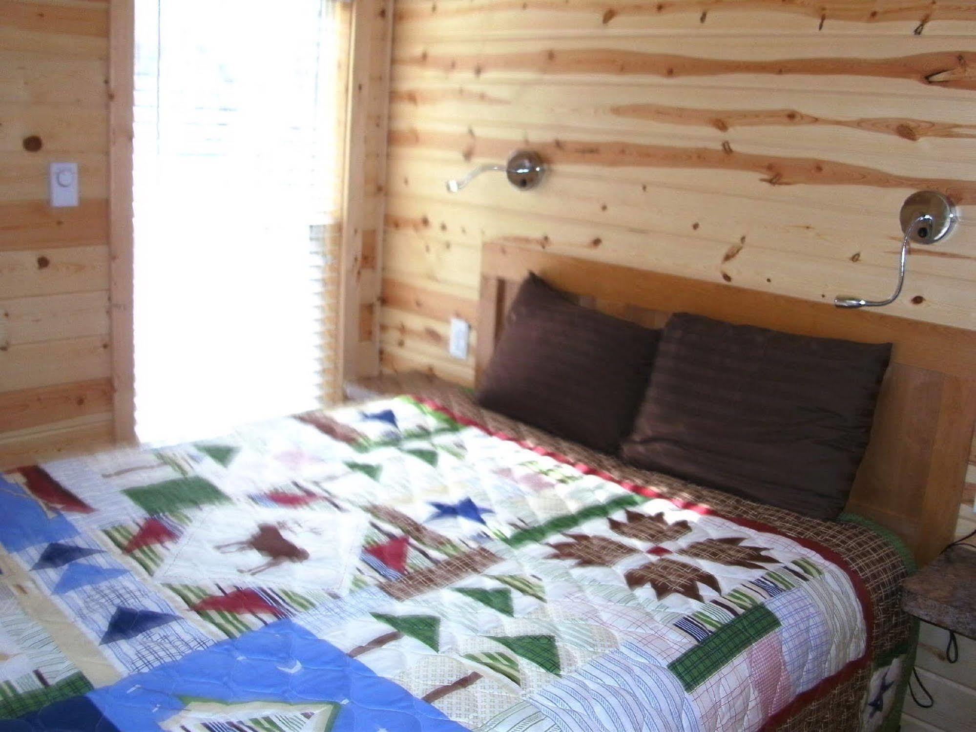 Bend-Sunriver Rv Campground Three Rivers Екстер'єр фото